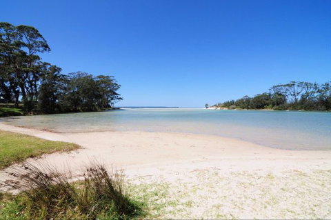 Aqua Leaf Apartment - Accommodation QLD 11