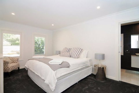 Aqua Leaf Apartment - Accommodation QLD 8