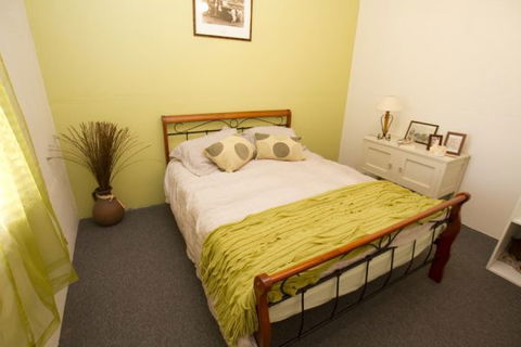 Anderl's Beach Cottage - Accommodation QLD 3
