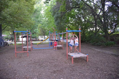 Ardern's Caravan Park, Myrtleford - Accommodation QLD 4