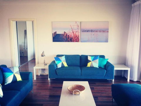 Vintage Oar Holiday House - Accommodation QLD 0
