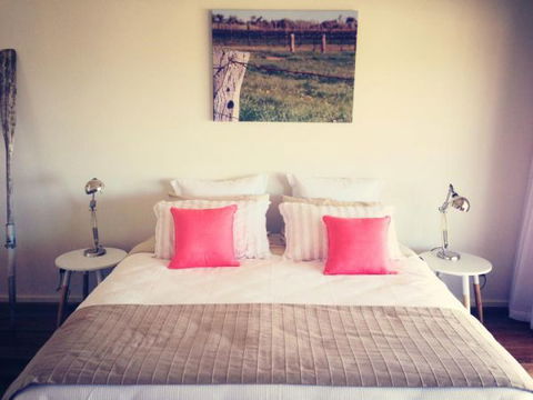 Vintage Oar Holiday House - Accommodation QLD 2