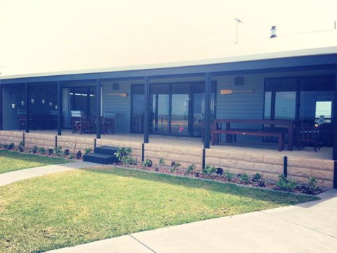Vintage Oar Holiday House - Accommodation QLD 3