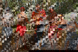 Didgeridoo Jam In The Park - Accommodation QLD 0