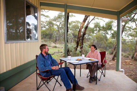 Alligator Lodge - Mount Remarkable National Park - Accommodation QLD 4