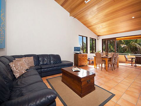 Beachbound - Accommodation QLD 3