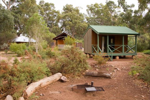 Alligator Lodge - Mount Remarkable National Park - Accommodation QLD 0