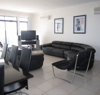 The Waterfront Dolphin - Accommodation QLD