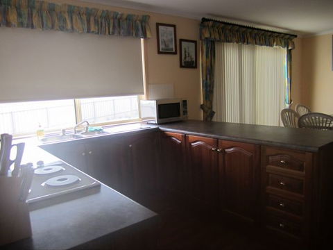 Annies Rest - Accommodation QLD 3