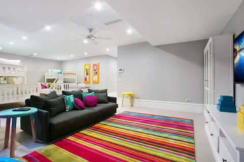 Oceans 74 - An Elite Holiday Home - Accommodation QLD 16