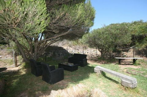 LJ Hooker Goolwa Holiday Rentals - 15 Eaton Avenue, Goolwa Beach - Accommodation QLD 3