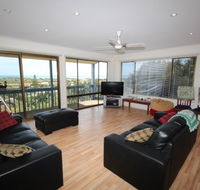 LJ Hooker Goolwa Holiday Rentals - 39 Bradford Road Goolwa Beach - Accommodation QLD
