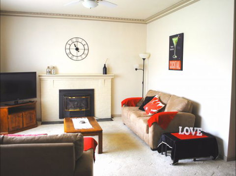 North East Stays - Accommodation QLD 3