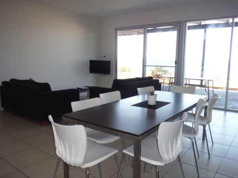 Number 99B - Accommodation QLD 1