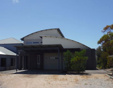 Number 99B - Accommodation QLD 2
