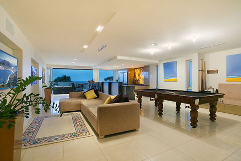Oceans 74 - An Elite Holiday Home - Accommodation QLD 33