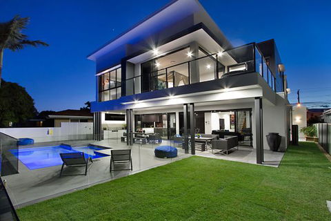 Oceans 74 - An Elite Holiday Home - Accommodation QLD 19