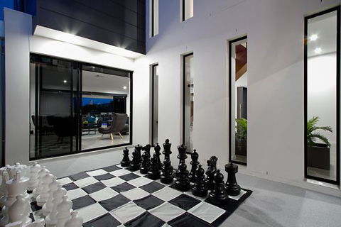 Oceans 74 - An Elite Holiday Home - Accommodation QLD 25