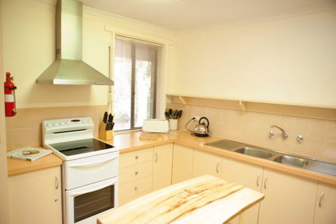 Unit 2 - Accommodation QLD 5