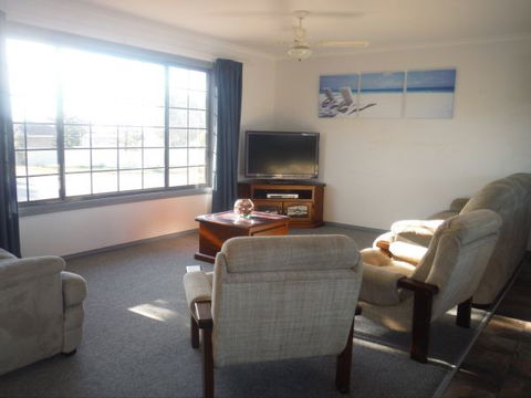 Decked Out - Accommodation QLD 2