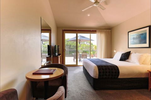 Eugenie's Luxury Accommodation - Accommodation QLD 5
