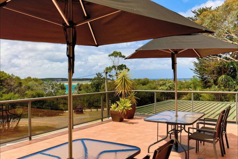 Eugenie's Luxury Accommodation - Accommodation QLD 6