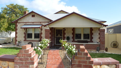 Two Cow Cottage Bed And Breakfast - Accommodation QLD 0