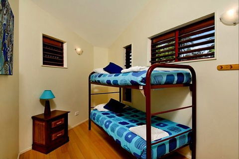 The Wave House - Accommodation QLD 3