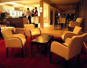 Comfort Inn Deakin Palms - Accommodation QLD 1