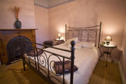 Florennes Heritage Cottage - Accommodation QLD 5