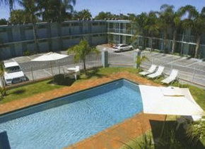 Commodore Motor Inn Mildura - Accommodation QLD 0