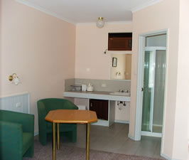 Lazy River Motor Inn - Accommodation QLD 1