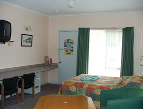 Lazy River Motor Inn - Accommodation QLD 2