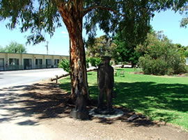 Lazy River Motor Inn - Accommodation QLD 4