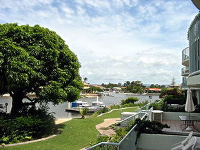 Runaway Cove Luxury Apartments - Accommodation QLD 0
