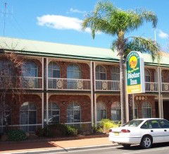 Hamiltons Henry Parkes - Accommodation QLD 2