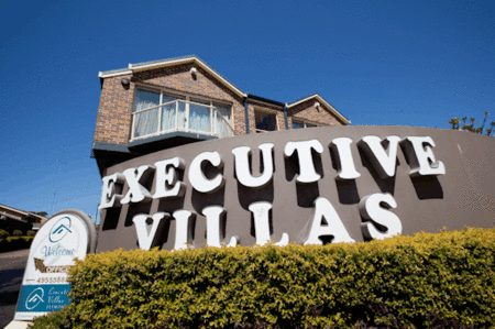 Jesmond Executive Villas - Accommodation QLD 0