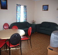 Alonga Waterfront Cottages - Accommodation QLD