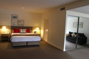 The Chifley On City View - Accommodation QLD 2