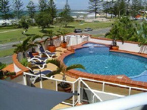Aquarius Resort - Accommodation QLD 2