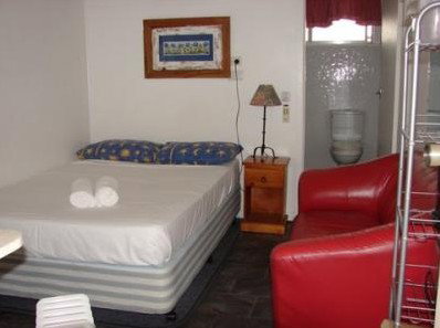 Ardeanal Motel - Accommodation QLD 2
