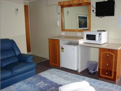 Ardeanal Motel - Accommodation QLD 5