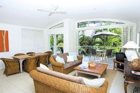 Noosa Outrigger Beach Resort - Accommodation QLD 2