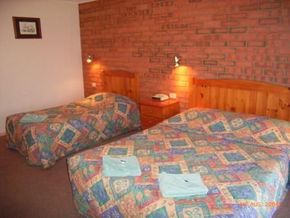 Tea House Motor Inn - Accommodation QLD 1