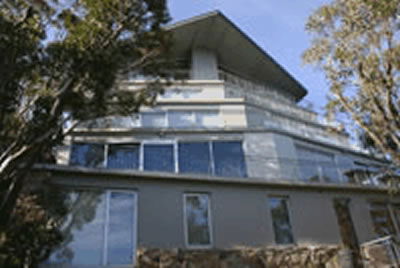 Alpine Holiday Rentals - Accommodation QLD 3