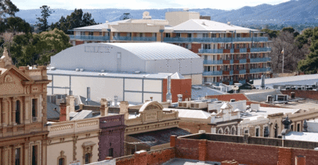 Majestic Roof Garden Hotel - Accommodation QLD 1