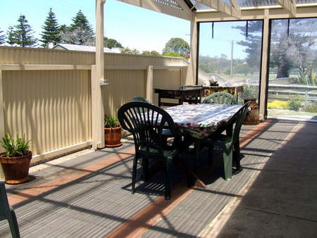 Beachport Motor Inn - Accommodation QLD 3