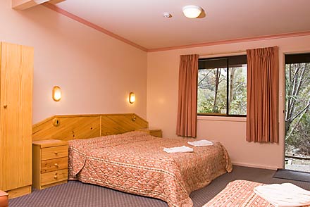 Ski Rider Hotel - Accommodation QLD 1