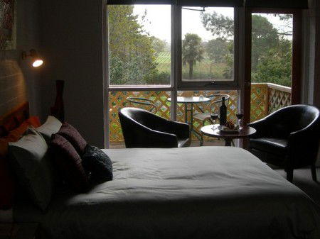 Lyndoch Hill Retreat - Accommodation QLD 1