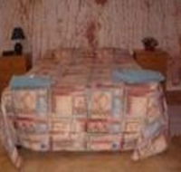 Radeka Downunder Underground Motel And Backpackers Inn - Accommodation QLD